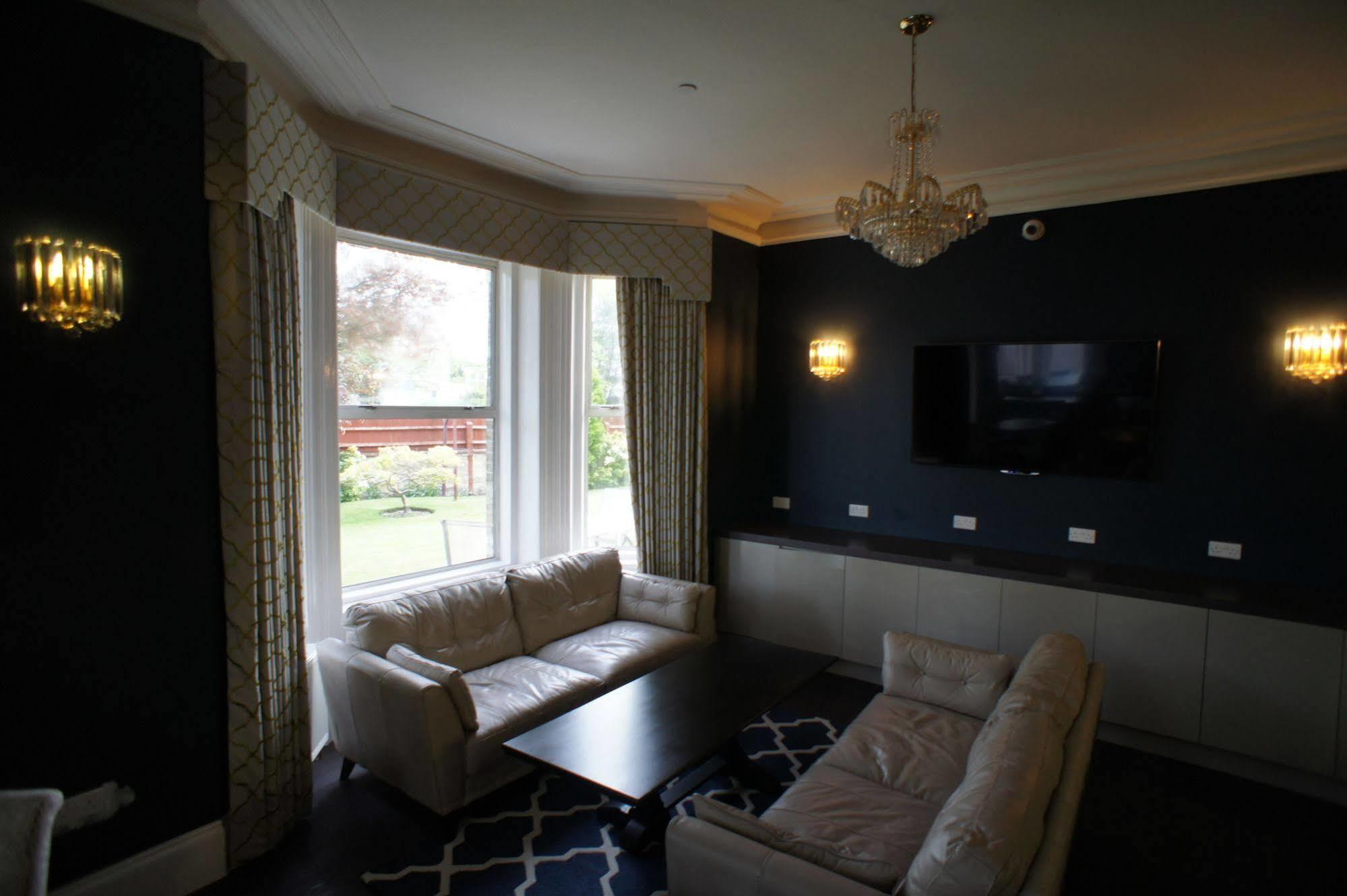 Hotel Applewood 3*