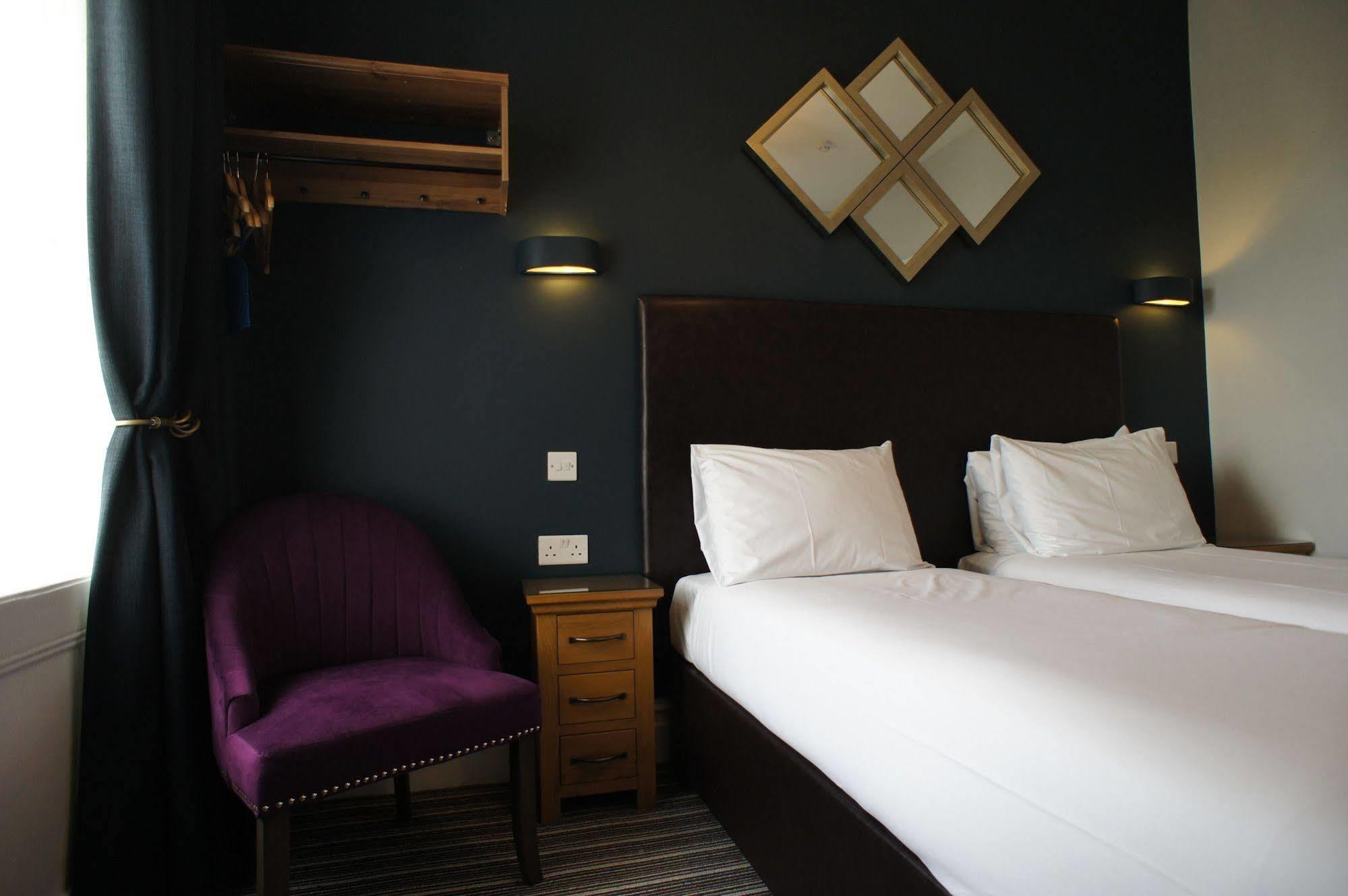 Hotel Applewood 3*