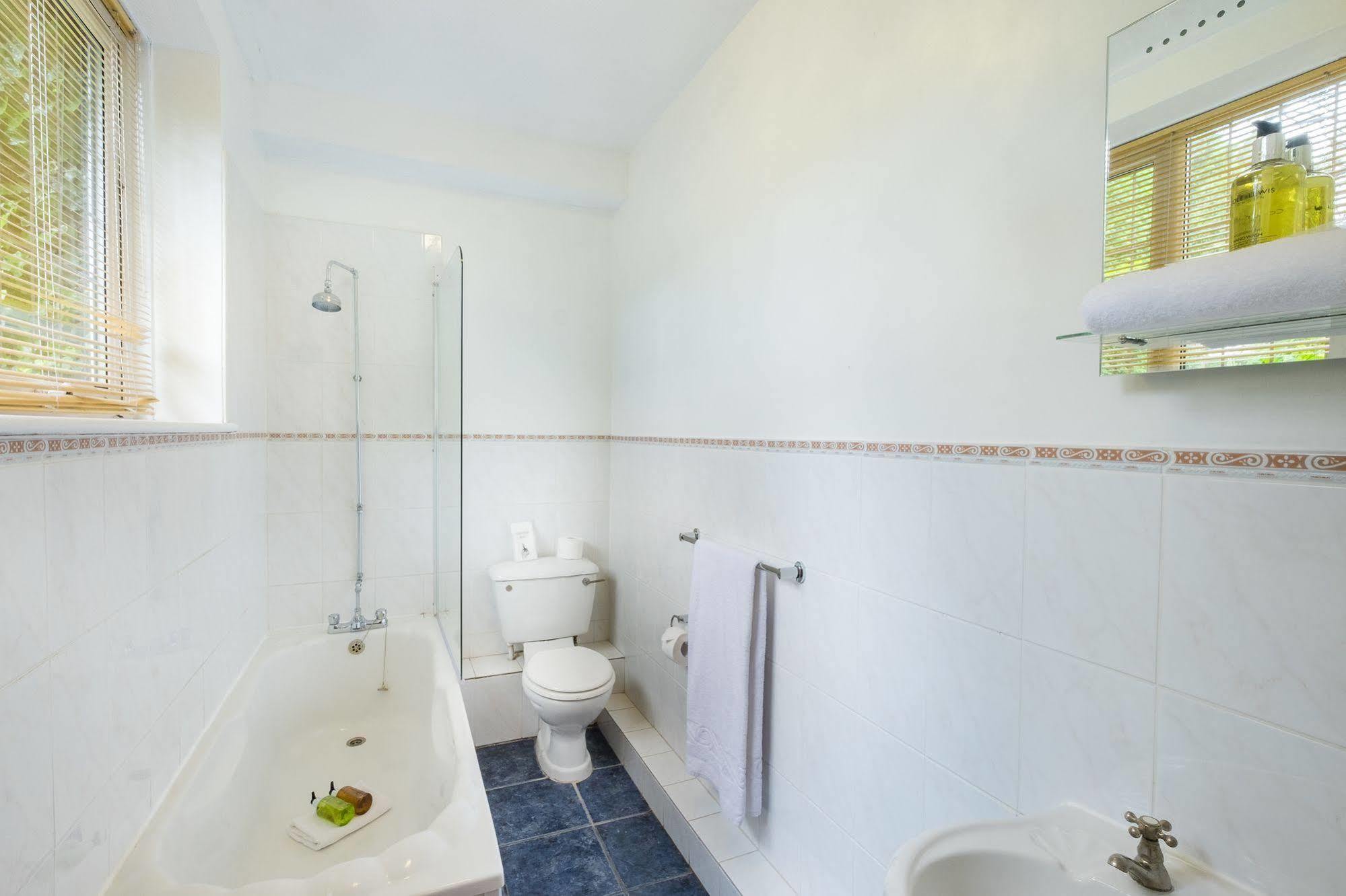 Yenton Guest house