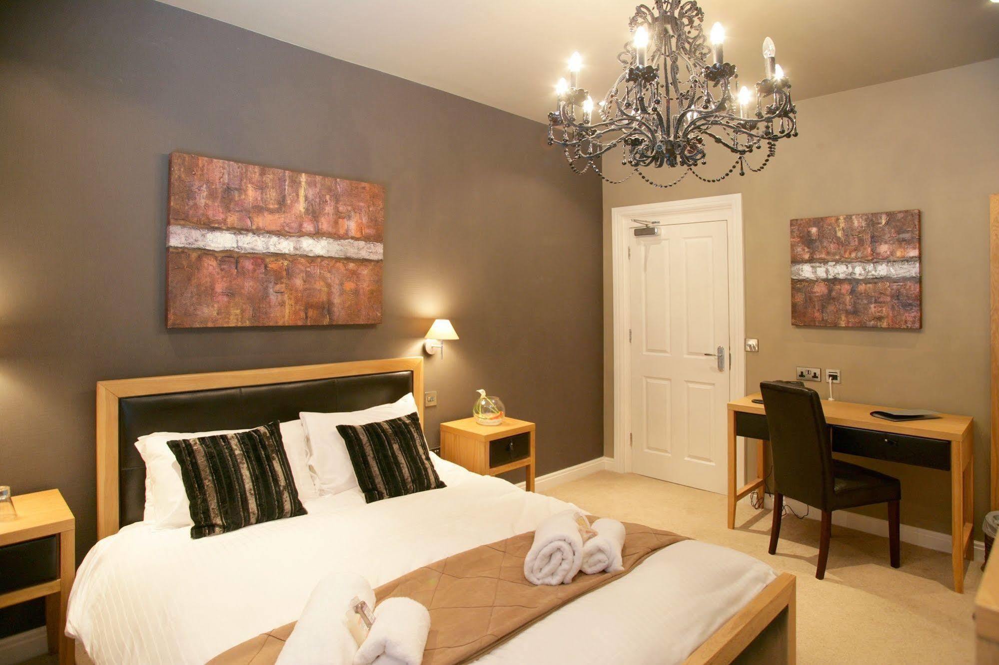 Urban Beach Hotel 3*