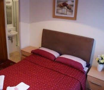 Mount Stuart Hotel 2*