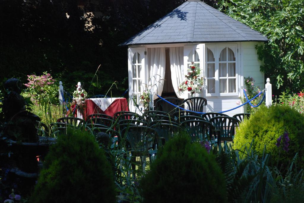 Yenton Guest house