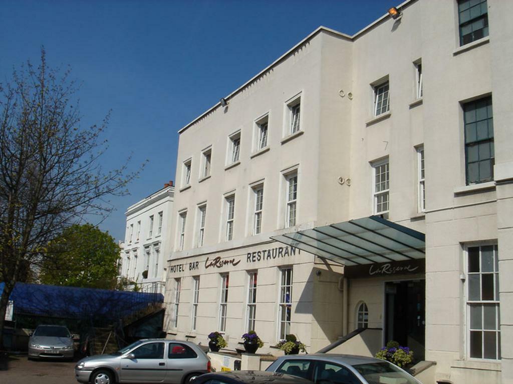 Hinton Firs Hotel