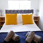 Intimate Entire Flat 9-Min Walk To Boscombe Beach