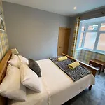 Charming 3 Bed House And Garden, Pet Friendly