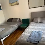 Fantastic Villa Bournemouth - Spa, Parking, Garden