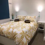 Stylish Apartment, Beach & Town 2 Min Walk