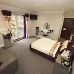 New Westcliff Hotel