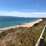 New Ground Floor 2 Bed Flat Close To The Beach