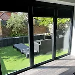 The Hideaway With Own Private Sunny Garden