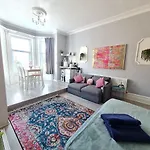 Colourful Studio - West Cliff Location - Stones Throw From The Beach!