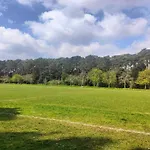 Self-Contained Flat, Off Street Parking Close To Town And Beach