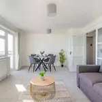 Large Sea View 2 Bedroom Sleeps 6 - Free Parking