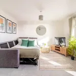 Large Sea View 2 Bedroom Sleeps 6 - Free Parking