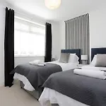 Bournecoast: Home With Snug-Games Room-Garden-3114