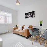 Apartment 1 Castle Lane