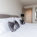 Stunning 2 Bed In Bournemouth Central + Parking