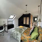 Seaside Rentals Bournemouth - 2Br, Upto 6Ppl, Beach 3 Min Walk, Dogs Ok, Wifi, Park 2 Cars