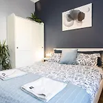 Verulum Apartments - By Coastline Retreats - Beautifully Designed Luxury Town Centre Apartments - 5 Minute Walk To The Beach - Parking Included