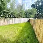 3 Methuen Close