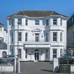 Bournemouth Beachside Retreat 3 Bedroom 3 Bathroom Seaside B&B With Parking