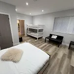 Apartment 2 Castle Lane