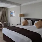 Carlton Club Apartments East Overcliff