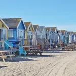 The Shell House - 5 Mins To Cafes & Beaches