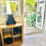 Luxury Home - Hot Tub - Pool Table - Gym - Sauna - Cinema Room - Free Parking - Close To Beach