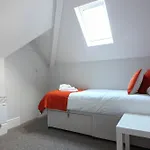 Diamond - Southbourne Grove Villa Apartment 5