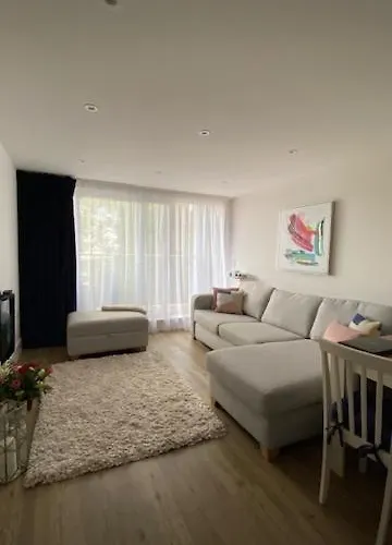 Modern Central Flat With Balcony & Free Parking On-Site