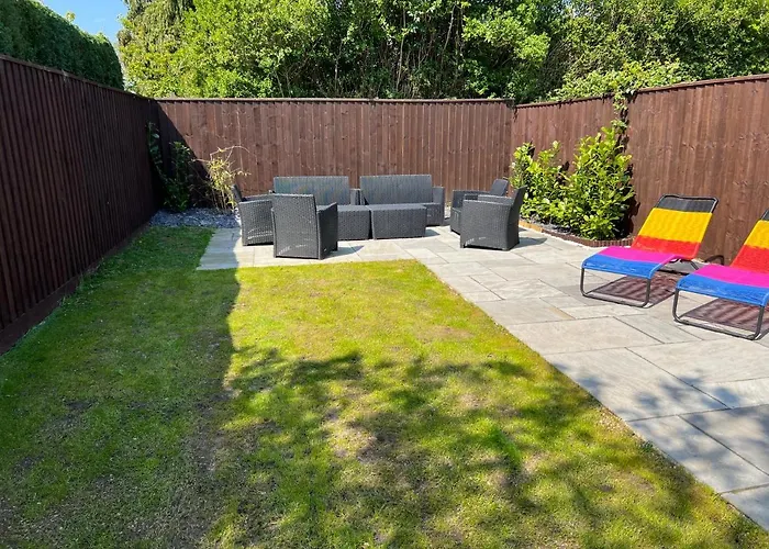 Fantastic Villa Bournemouth - Spa, Parking, Garden