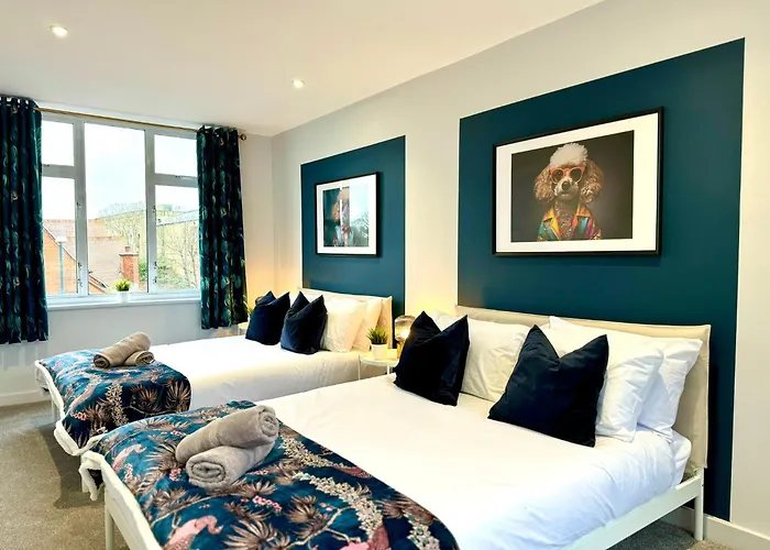 Amazing Large 3 Bedroom Apartment - Sleeps 8!