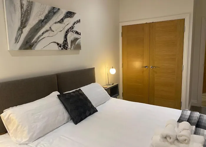Cozy Coastal Retreat In Bournemouth