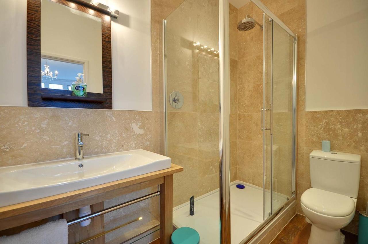 29a Sandbourne *