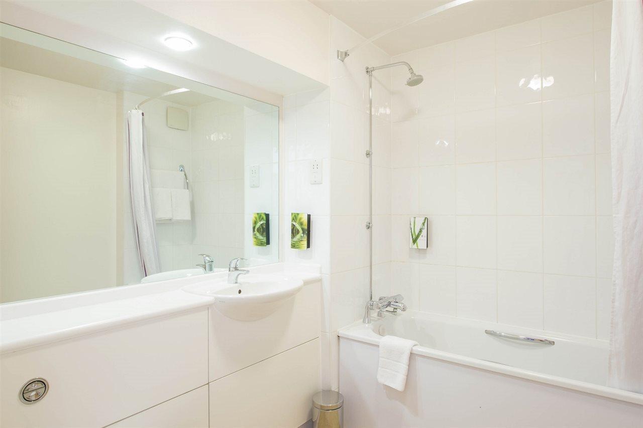 Premier East Hotel 3*