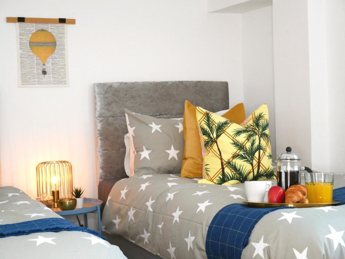 Seaside Serenity: 3-bedroom Garden Retreat With Beach Access Apartment Bournemouth