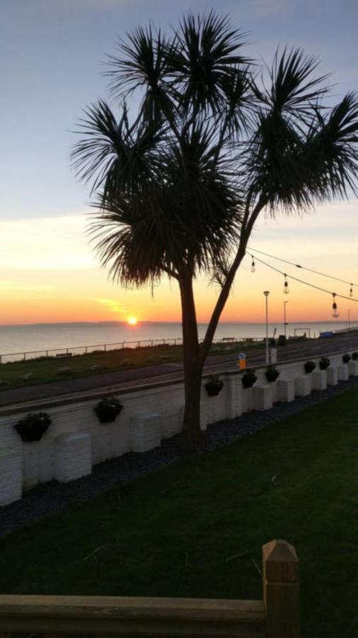 & Sea Views Holiday home *