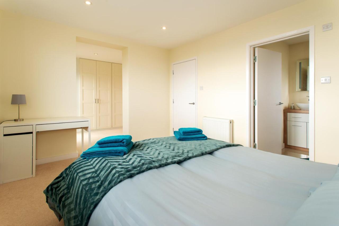 & Sea Views Holiday home