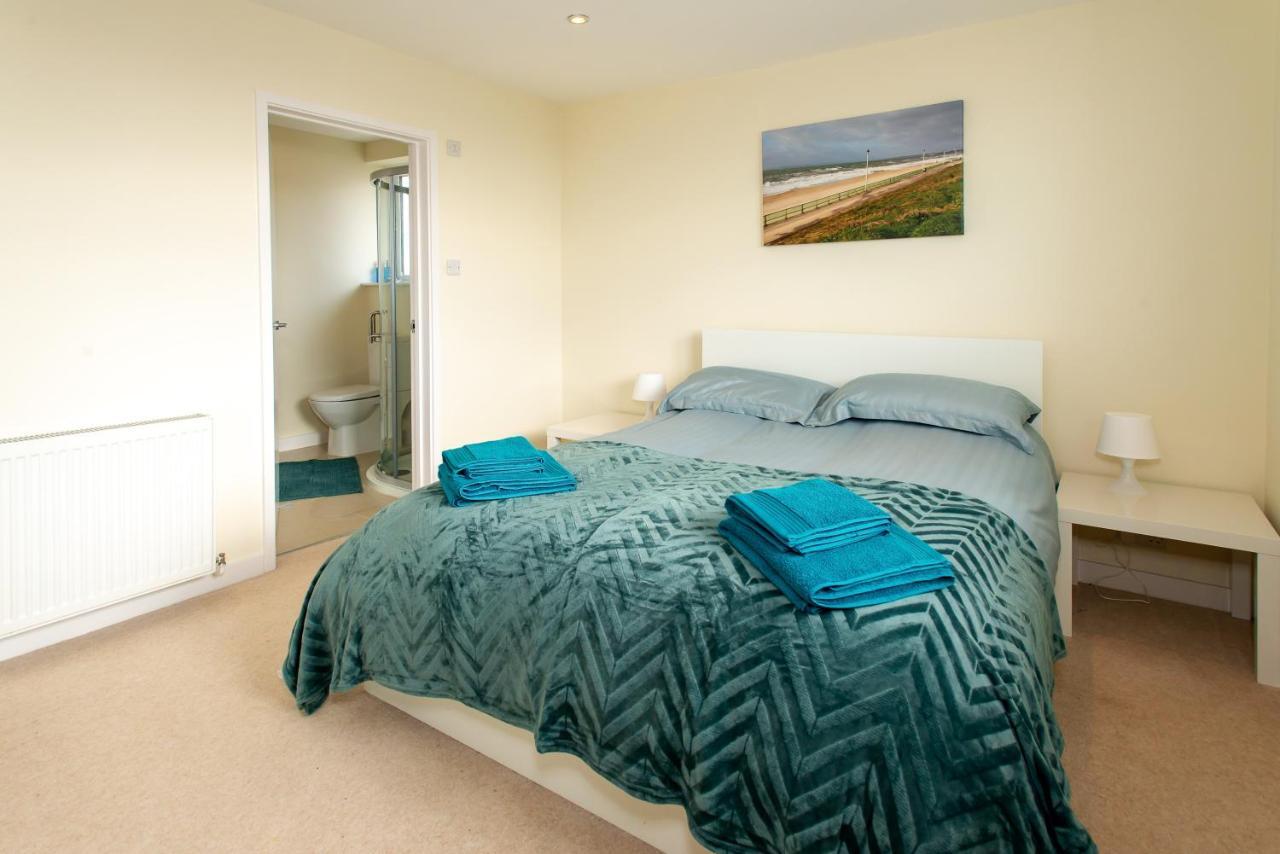 & Sea Views *