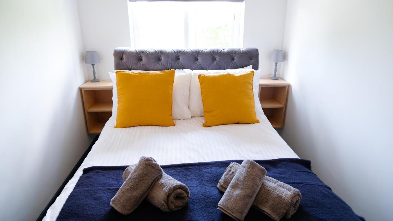 Intimate Entire Flat 9-min Walk To Boscombe Apartment *