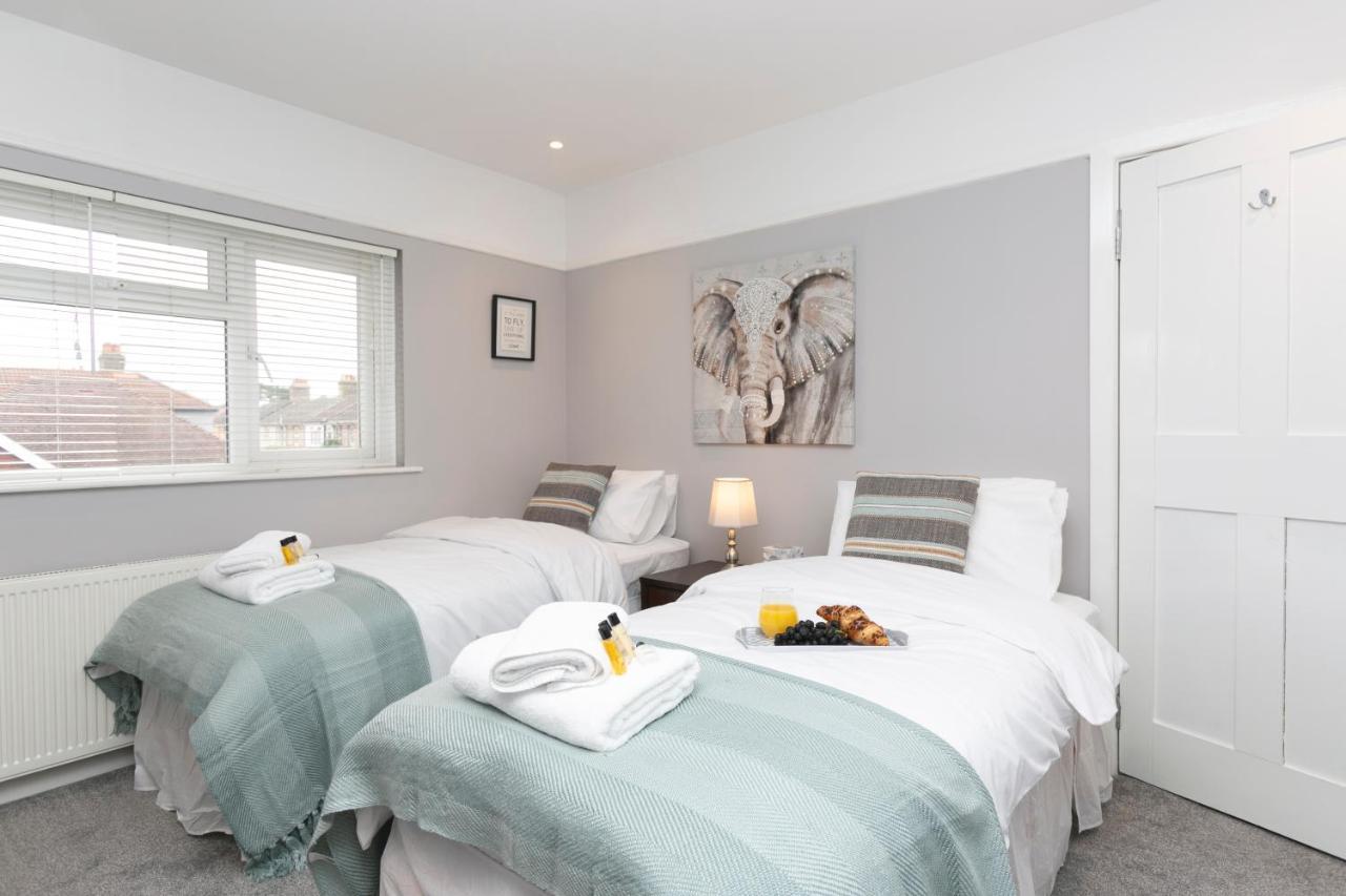 Beachside Family Oasis With Free Parking Bournemouth