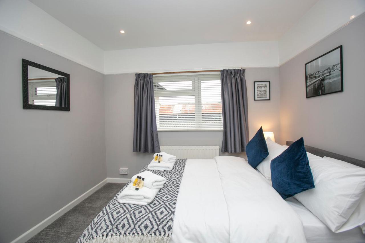 Beachside Family Oasis With Free Parking Apartment