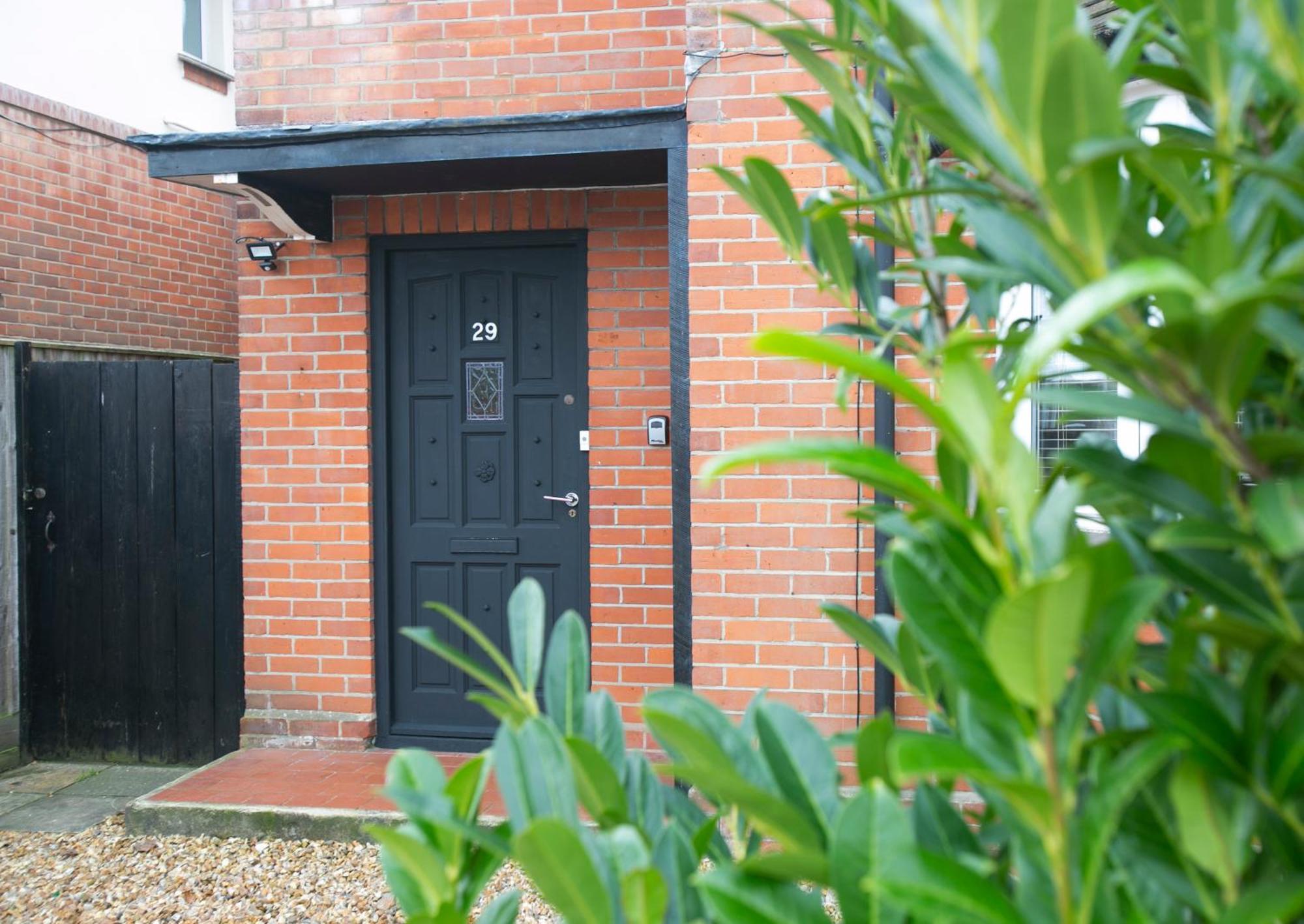 Beachside Family Oasis With Free Parking Bournemouth