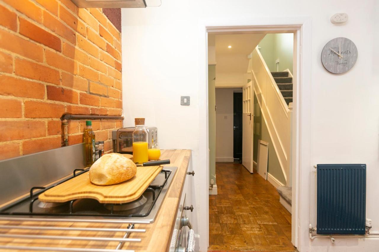Beachside Family Oasis With Free Parking Apartment