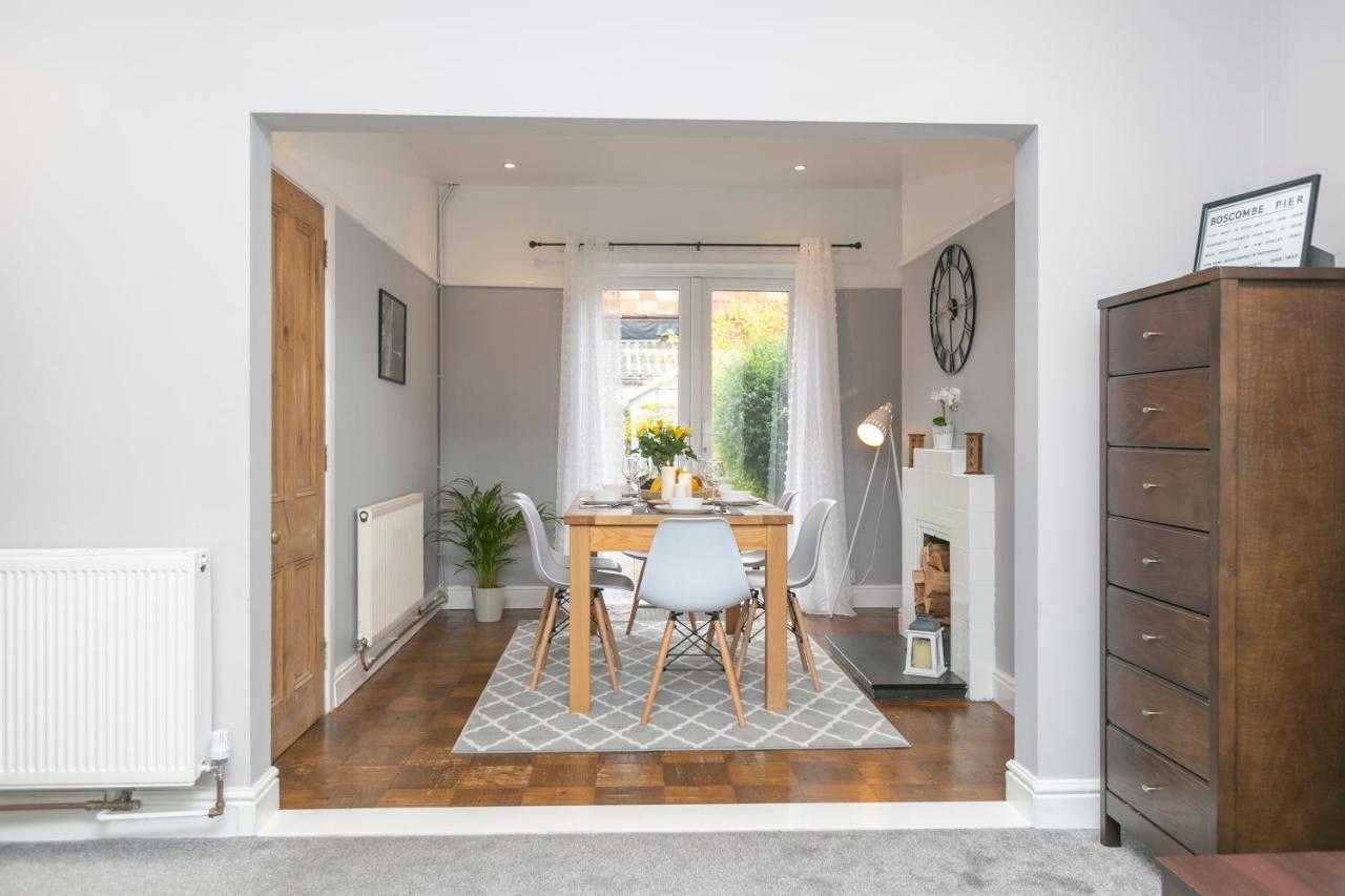 Beachside Family Oasis With Free Parking Apartment Bournemouth