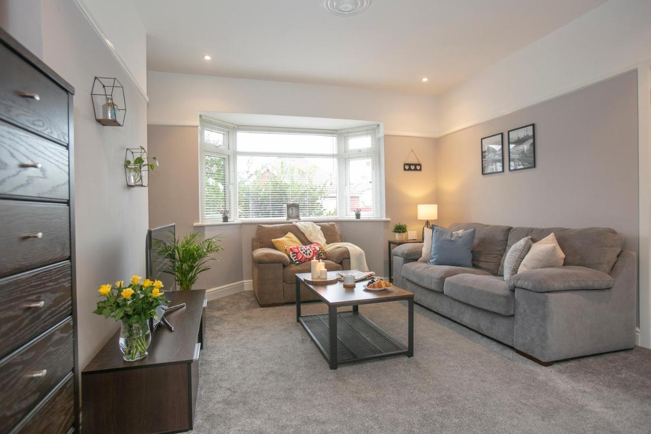Beachside Family Oasis With Free Parking Bournemouth