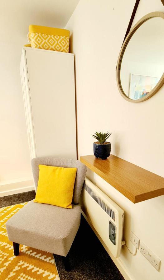 Sea Breeze, 2 Bdr With En-suites, Private Parking, Internet- Sleeps 4 Ppl