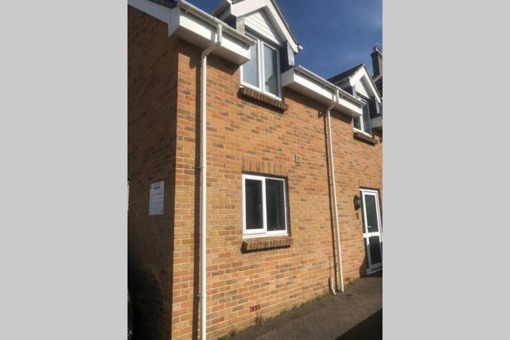 Modern House In Town Centre * Bournemouth