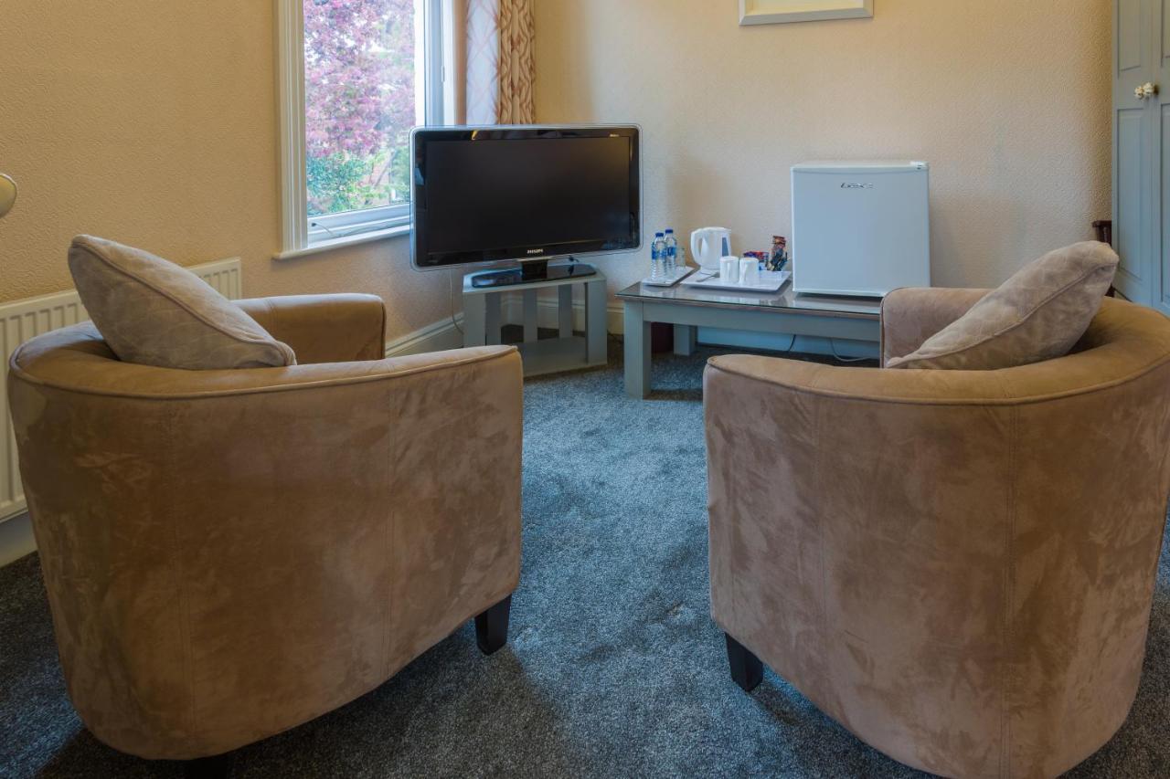 The Rosscourt Guest House-Free On Site Parking (Adults Only) Guest house